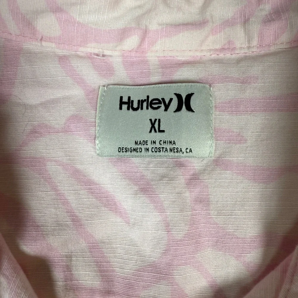 Hurley Men's XL Short Sleeve Button Up Shirt Pink‎ Tropical Leaf Print Casual